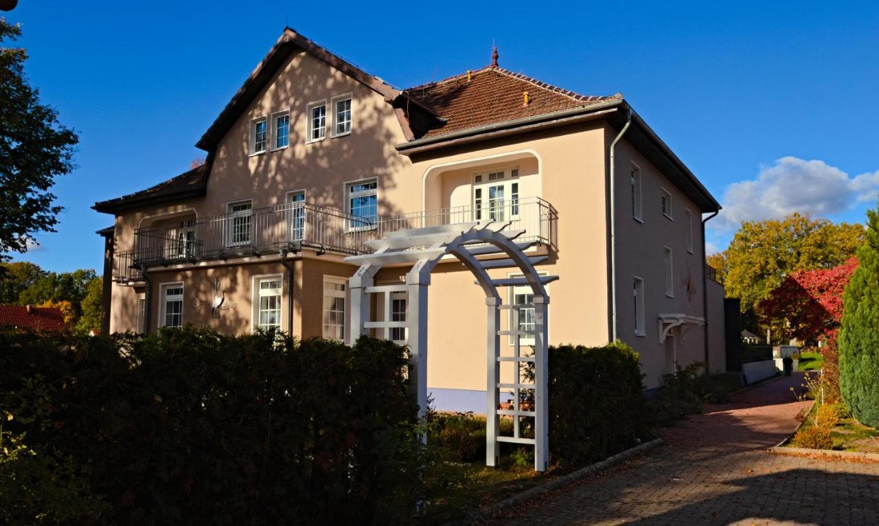 Seehotel Louise Dannenwalde Exterior photo
